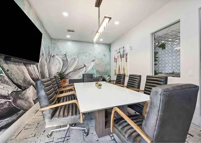 Boulevard Luxe 1br By Stadium Pool Parking Gym 03 Apartment Glendale