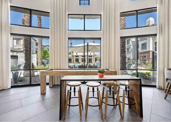 Boulevard Luxe 1br By Stadium Pool Parking Gym 03