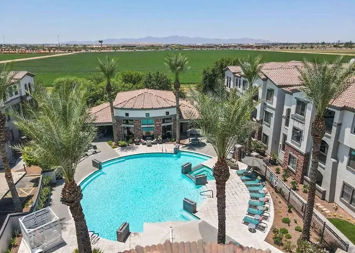 Boulevard Luxe 1br By Stadium Pool Parking Gym 03 Apartment